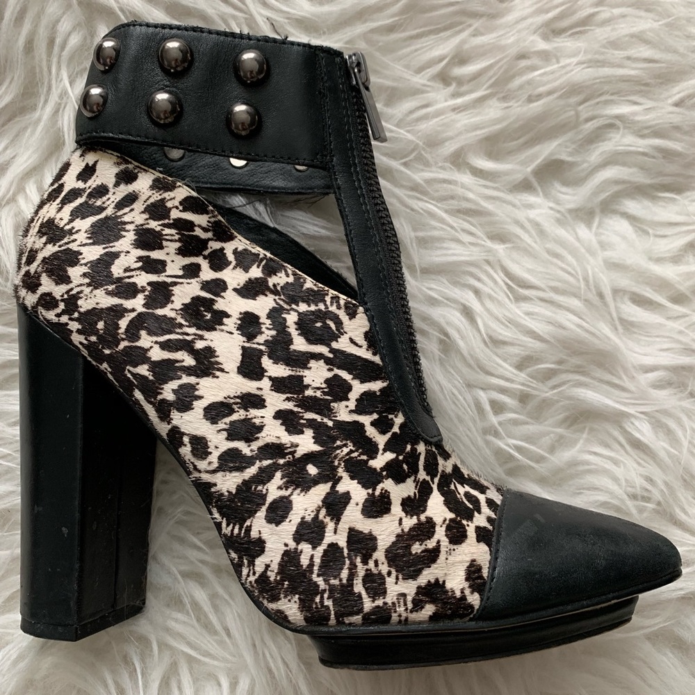 Leopard Heels - Picture 3 of 3